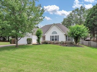 533 Red Tip Ln, Loganville, GA 30052