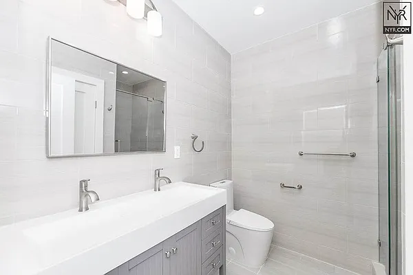 Rented by New York Residence | media 34