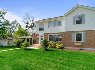 201 W Potomac Ave, Lombard, IL 60148