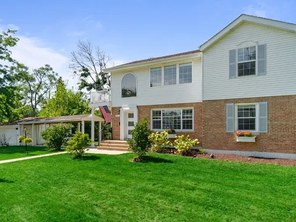 201 W Potomac Ave, Lombard, IL 60148
