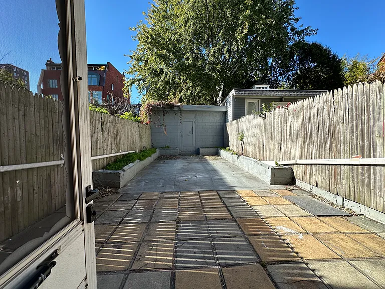 101 Pioneer St #1 — Photo 1