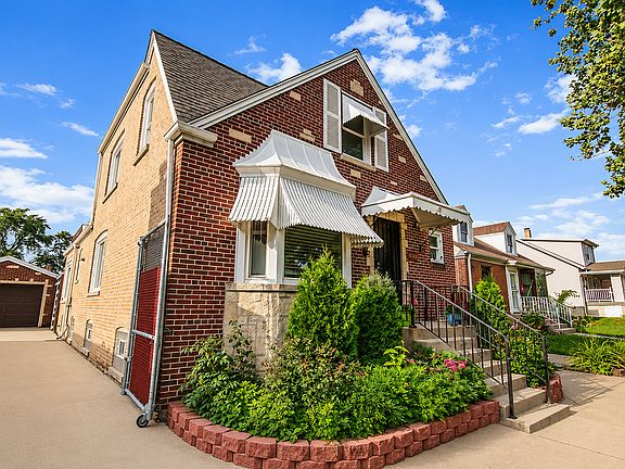 2nd image of 6952 W Summerdale Ave