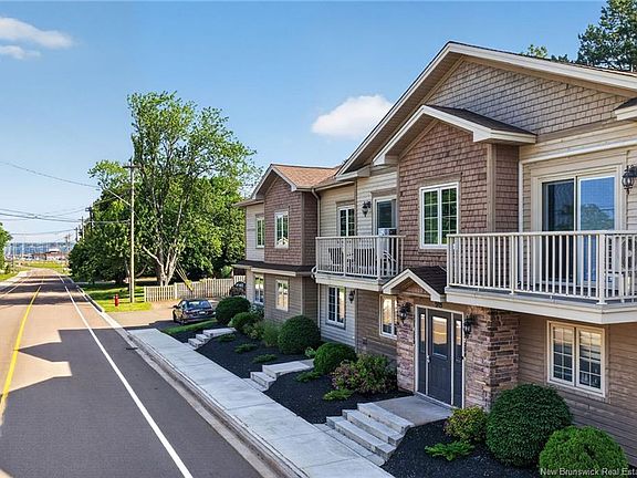 3rd image of 98 Pleasant St #201