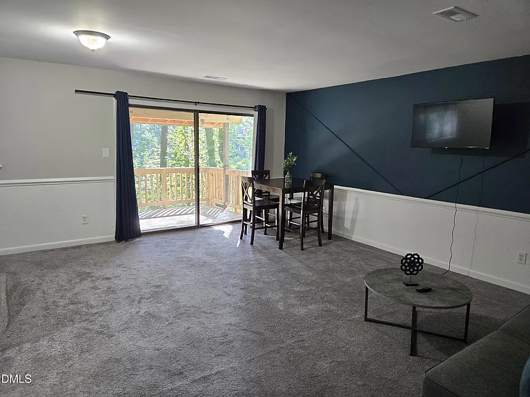 660 Pine Ridge Pl — Photo 4
