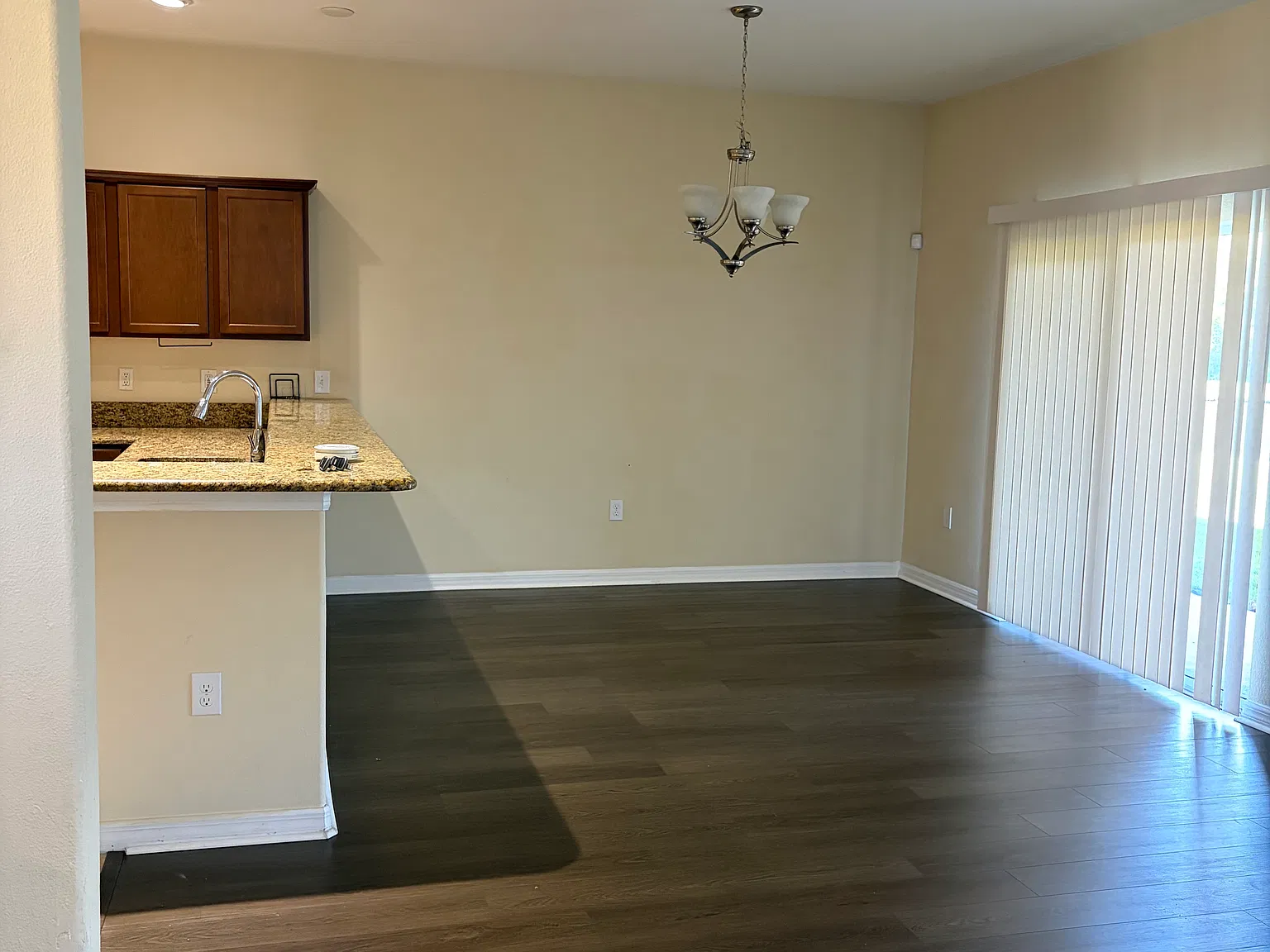 3426 Rodrick Cir — Photo 4