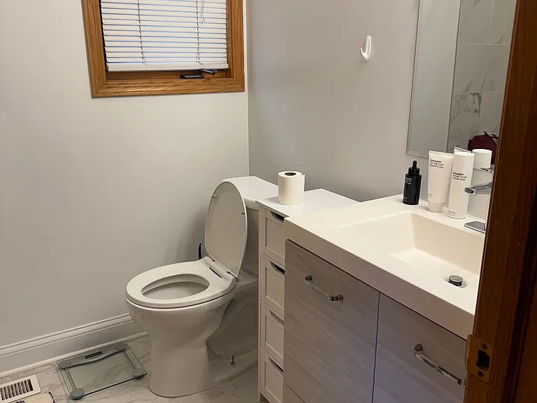 1334 W Huron St #1 — Photo 10