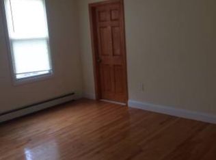 26 Avon St, Wakefield, MA 01880