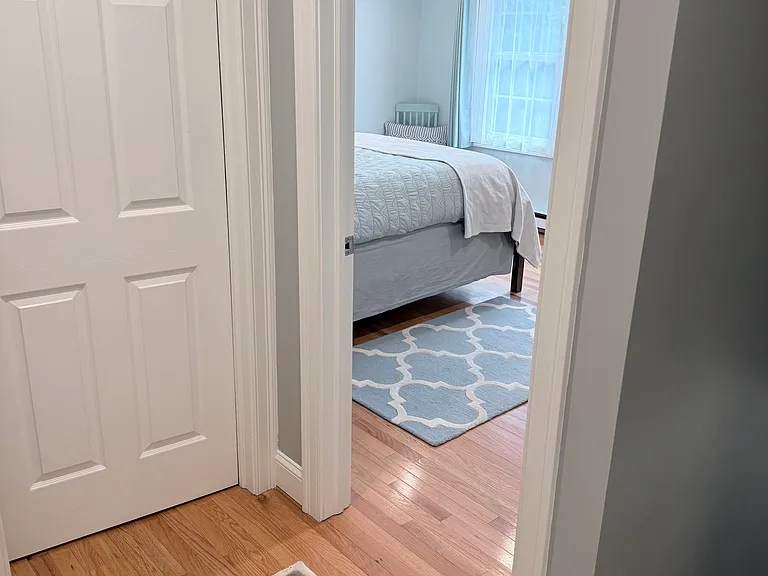 53 Hatfield St #B — Photo 18