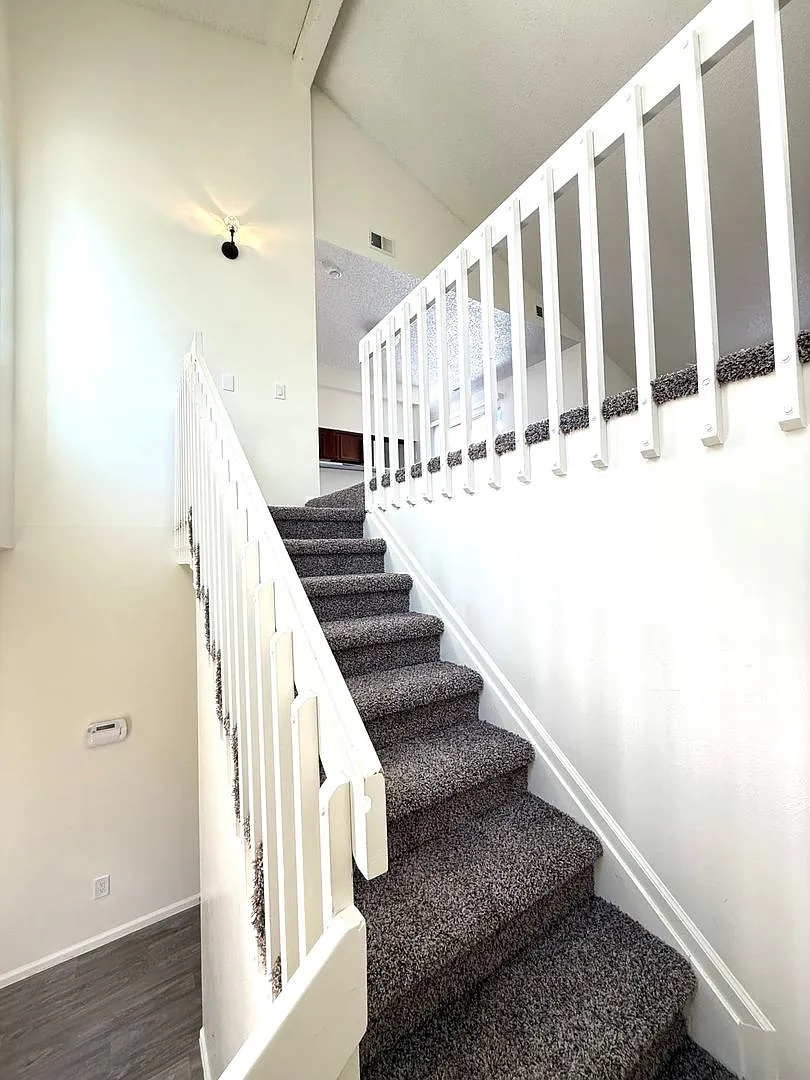 Spacious 2 bed/1 bath townhome in Arvada — Photo 3