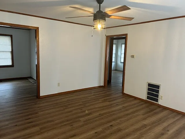 2 bed, 930 sqft, $875 — Photo 3