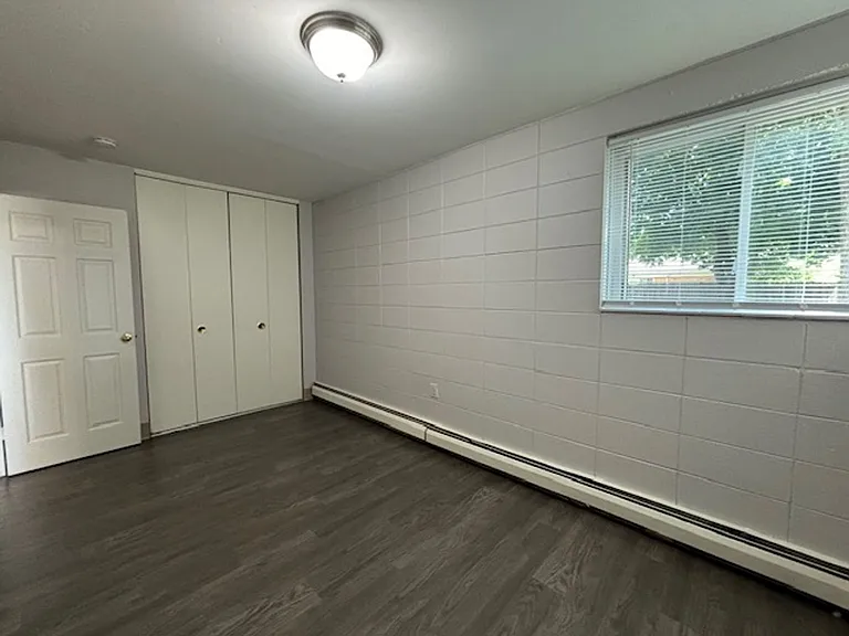 Apartment off 28th and Clyde Park Available — Photo 54