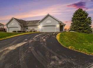 210 Lighthouse Way S, Manistee, MI 49660