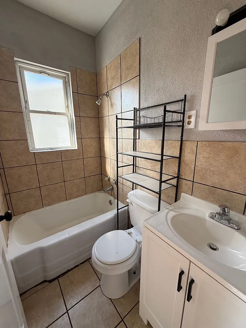 710 Blandina — Photo 3