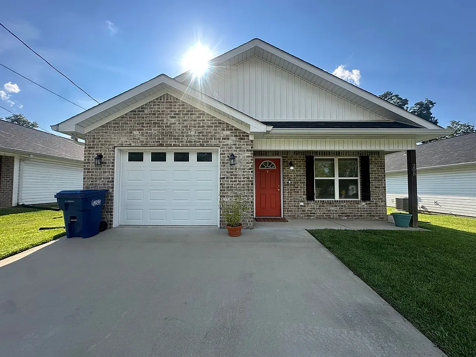 208 McCullars Ln
