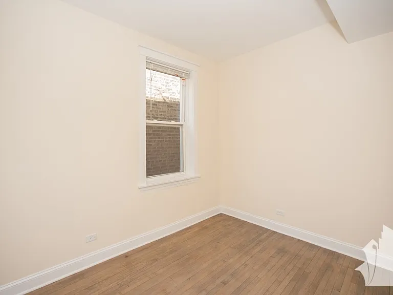 2229-2231 W Wilson Ave #3R — Photo 8