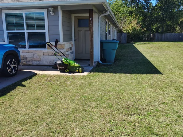 812 N Broughton St, Sherman, TX 75090