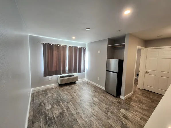 1313 W Morena Blvd #19, San Diego, CA 92110