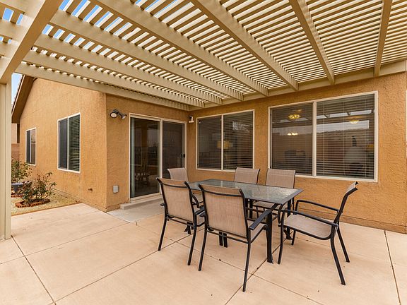 5th image of 309 Valle Alto Dr NE