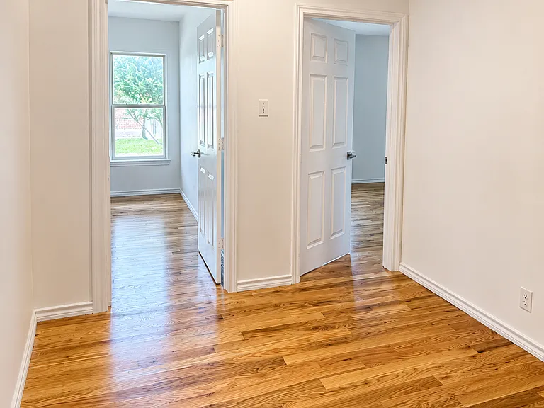 1038 Galloway Ave — Photo 8