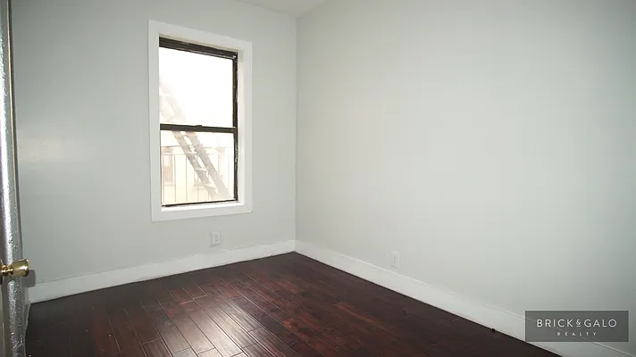 Rented by BRICK & GALO REALTY CORP | media 9