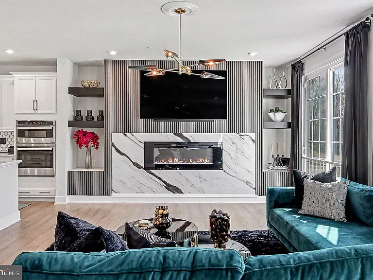 10878 Foxtrot Cir — Photo 8