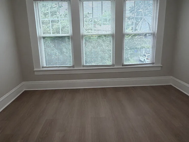 34 Kenwood Ave — Photo 6