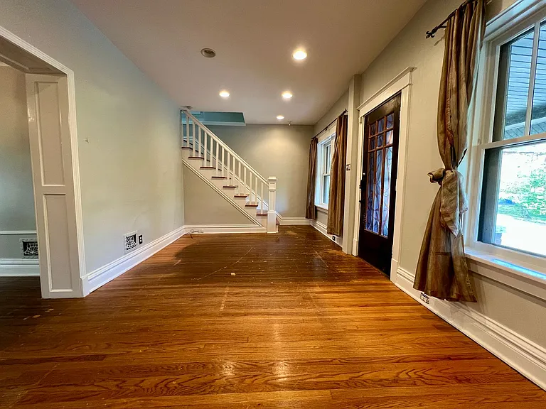 6114 Columbia Ave — Photo 11