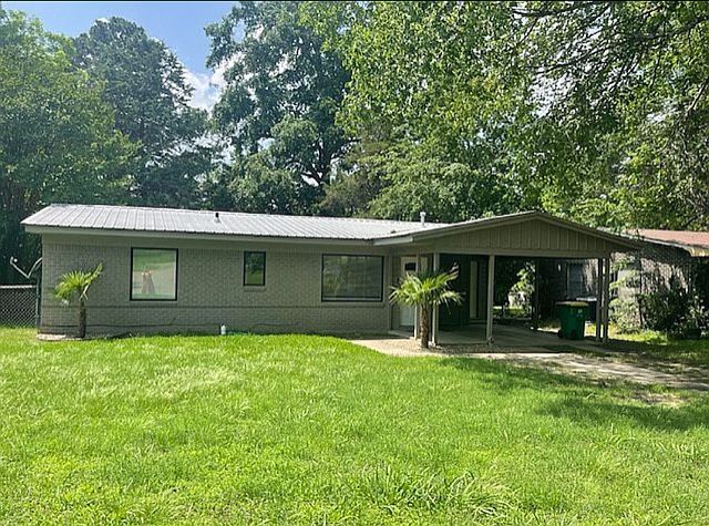 1st image of 135 Park Cir