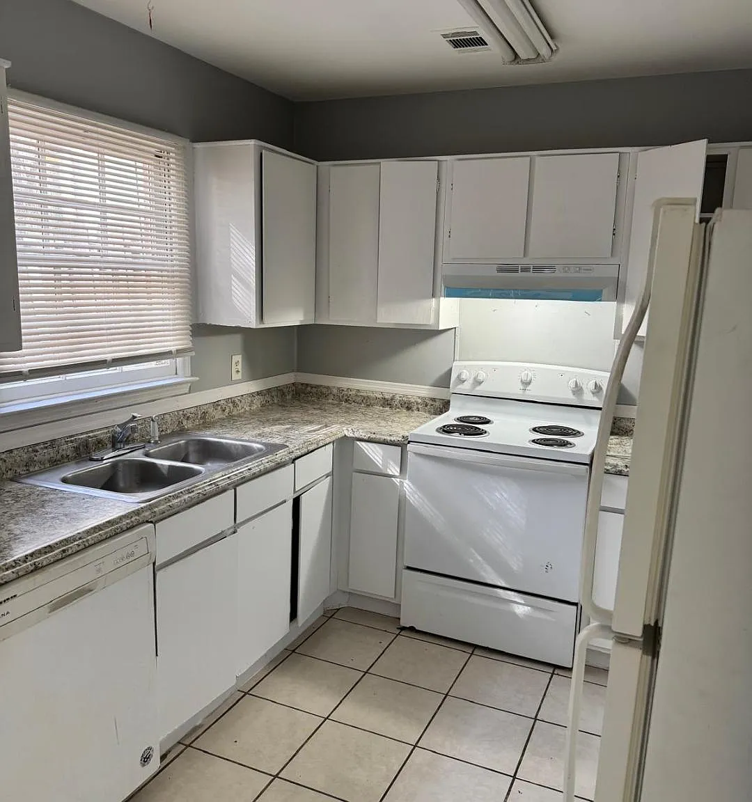 2 bed, 2.5 bath, $1,799 — Photo 4