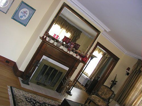 4th image of 745 Josephine St
