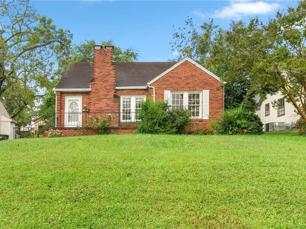 410 W Willowbrook Dr, Burlington, NC 27215
