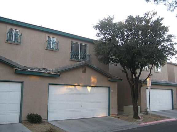 2nd image of 5599 Lago Ct