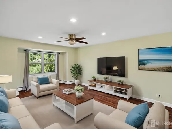 113 E The Orch #J, Cranbury, NJ 08512