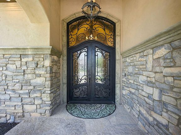 4th image of 5923 Shadyview Pl