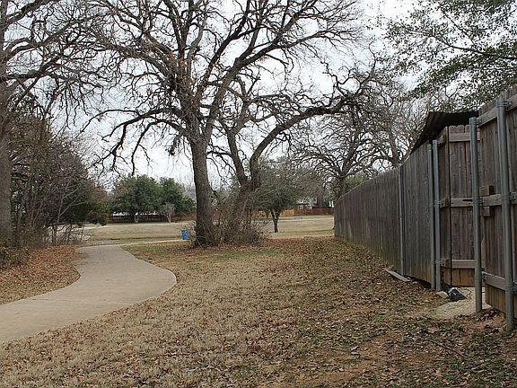 Backdoor to trail