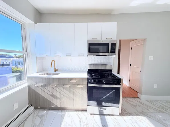 24 Bergen Ave #39E, Jersey City, NJ 07305