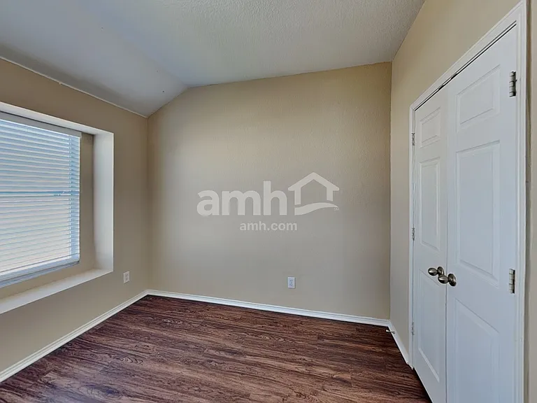 2623 Basswood Dr — Photo 14