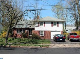 411 Smith St, North Wales, PA 19454