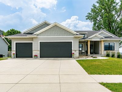 608 Pointer Cir, Center Point, IA, 52213