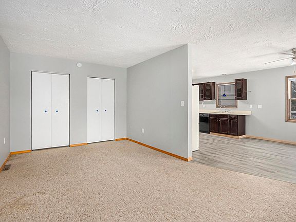5th image of 2982 Princeton Dr