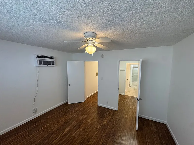 617 N Orange Dr — Photo 20