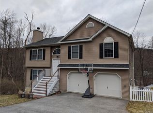39 Hy Vue Dr, Newburgh, NY 12550