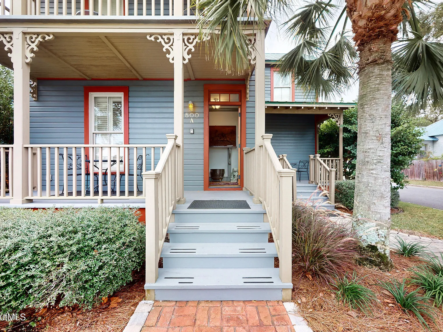 2 bed, 1.0 bath, 839 sqft, $2,375 — Photo 3