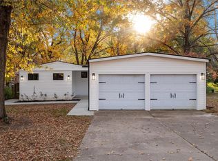 1 Provence Dr, Lake Saint Louis, MO 63367