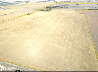 Road P #2000, Blue Hill, NE 68930