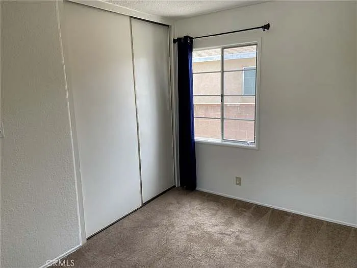 17628 Kornblum Ave — Photo 7
