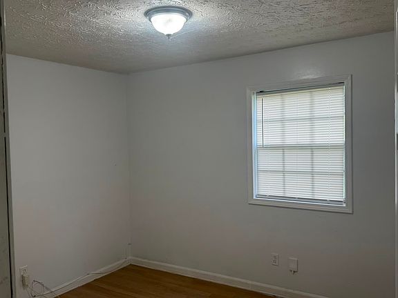 4th image of 4251 Kent Dr