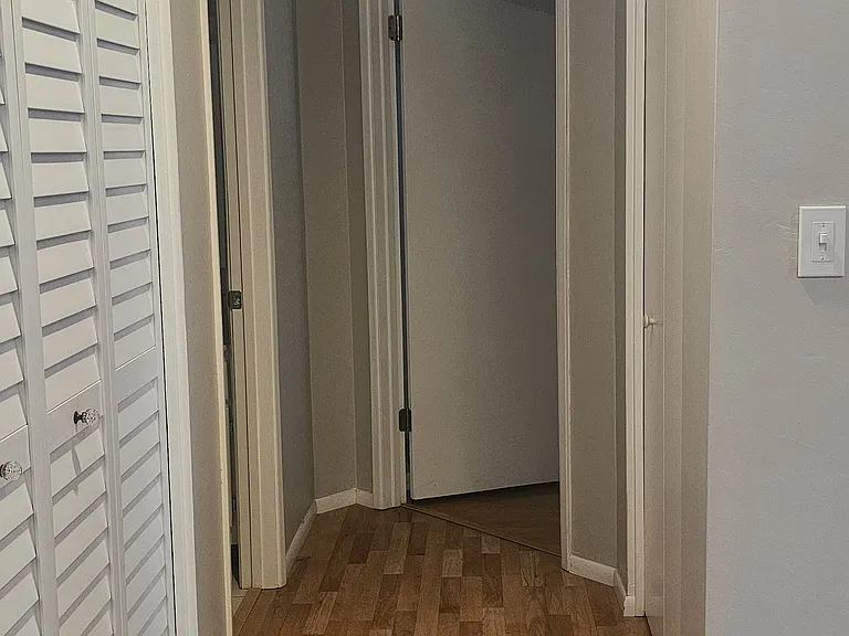 333 W Leroux St #A2 — Photo 22
