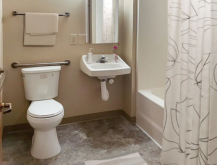 1490 Estates Senior Apartments- 62 & Older — Photo 19