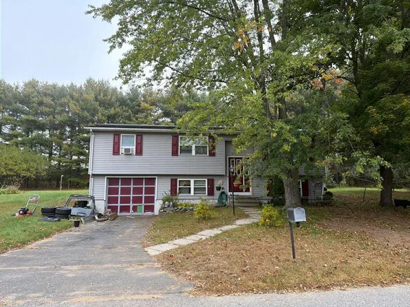 9 Laurel Dr, Ware, MA 01082